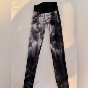 Adidas leggings with print xs